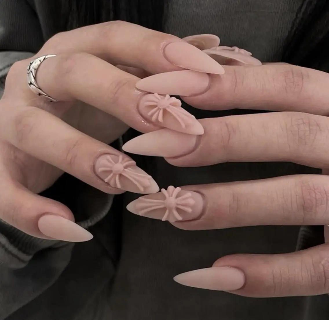 ロング カラー グラデーションカラー 韓国風ヘア ハンドネイル Bling Salonのネイルデザイン