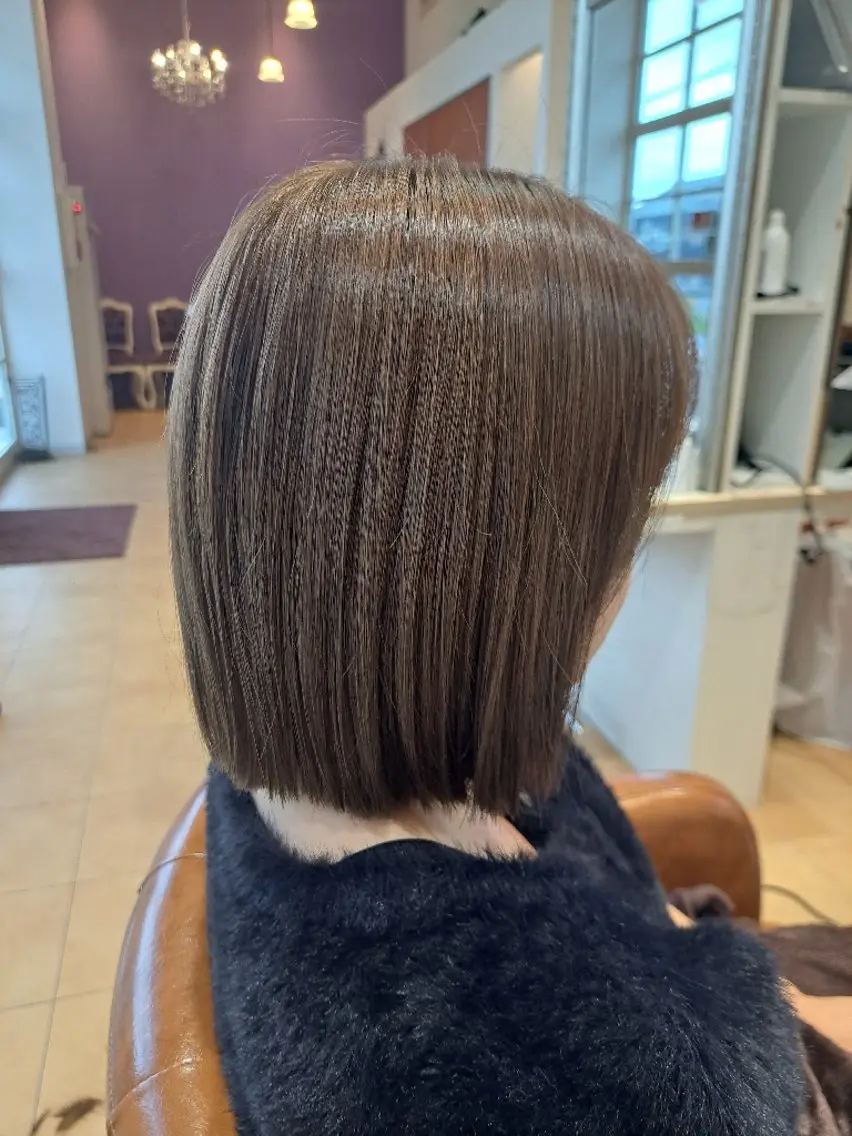 ミディアム カラー アッシュ カット ヘアカラー トリートメント 本多 いぶきのヘアスタイル