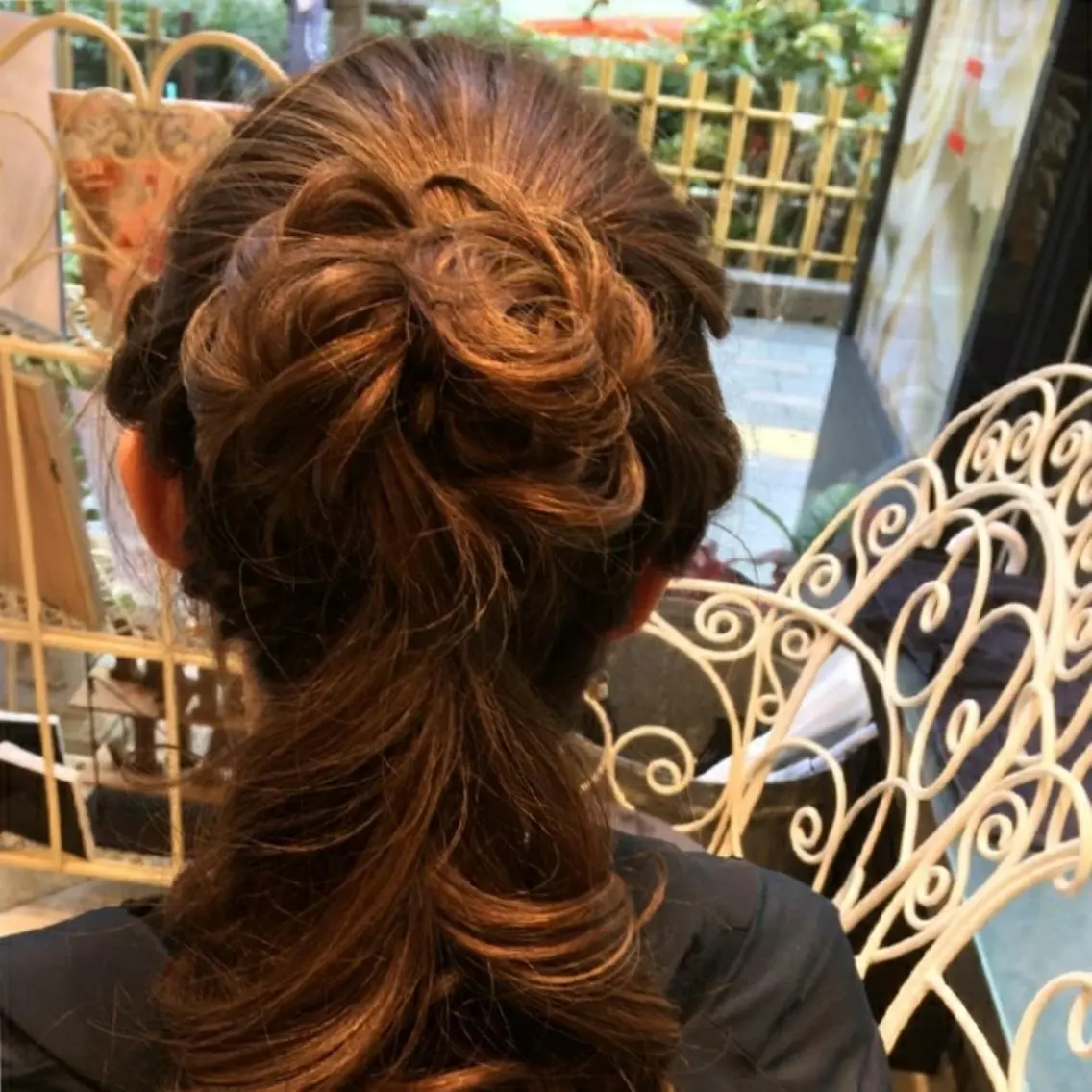 ロング ヘアアレンジ 知念 香トータル ビューティー🌷のヘアスタイル