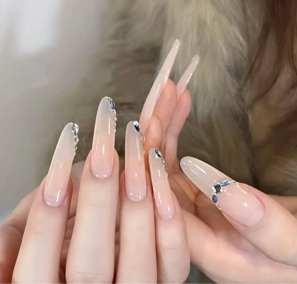 ネイル フラワーネイル フレンチネイル ジェルネイル ガラスフレンチ ハート ハンドネイル BabyYouMi nailのネイルデザイン
