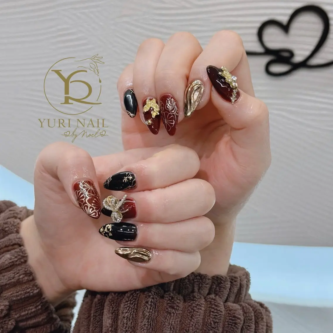 ネイル オーロラネイル ブルー チークネイル フットネイル フレンチネイル YURI Nail NARITAのネイルデザイン