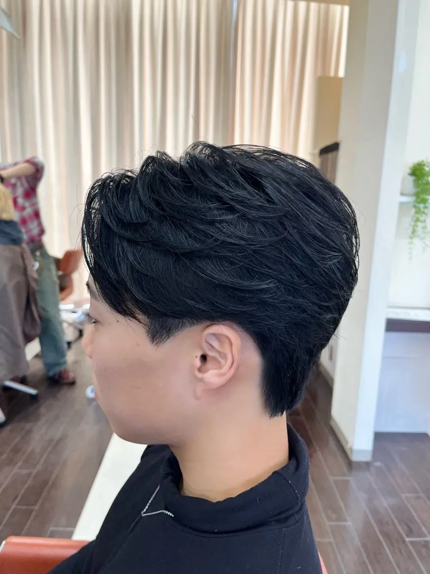 ショート パーマ メンズ センターパート メンズパーマ ニュアンスパーマ 🧊メンズ特化🧊 高木航希のヘアスタイル