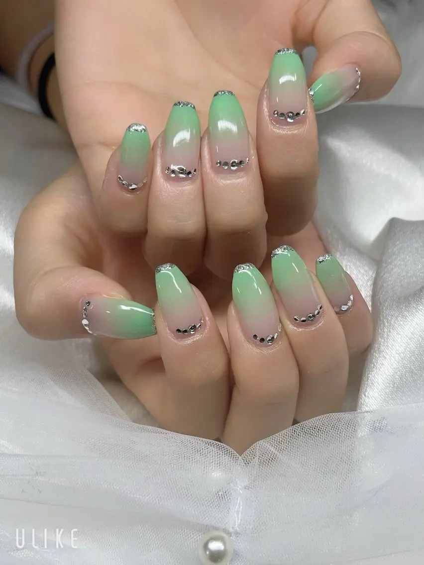 ネイル ハンドネイル YOLO NAILのネイルデザイン
