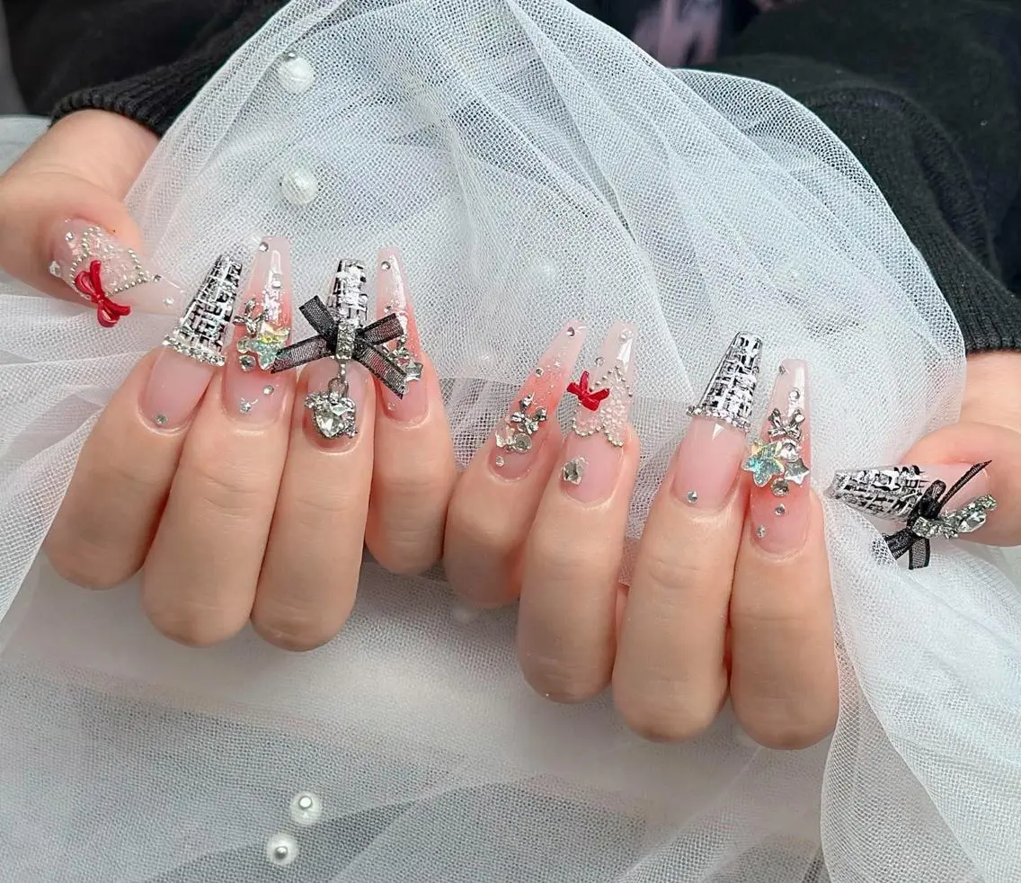 ネイル オーロラネイル チークネイル フットネイル ジェルネイル 韓国ネイル ハンドネイル H.baby Nail Salonのネイルデザイン