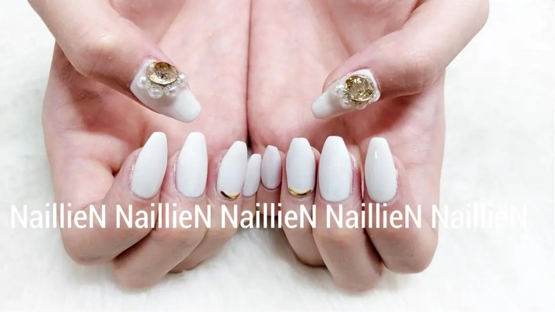 ネイル ワンカラーネイル ホワイト Nail lieNのネイルデザイン