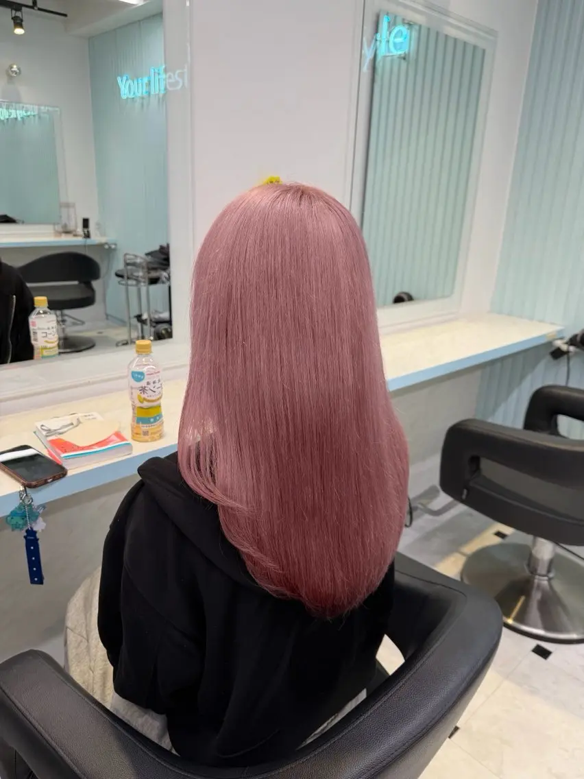 セミロング カラー ヘアカラー トリートメント ブリーチカラー 🩵MIZUKIのヘアスタイル