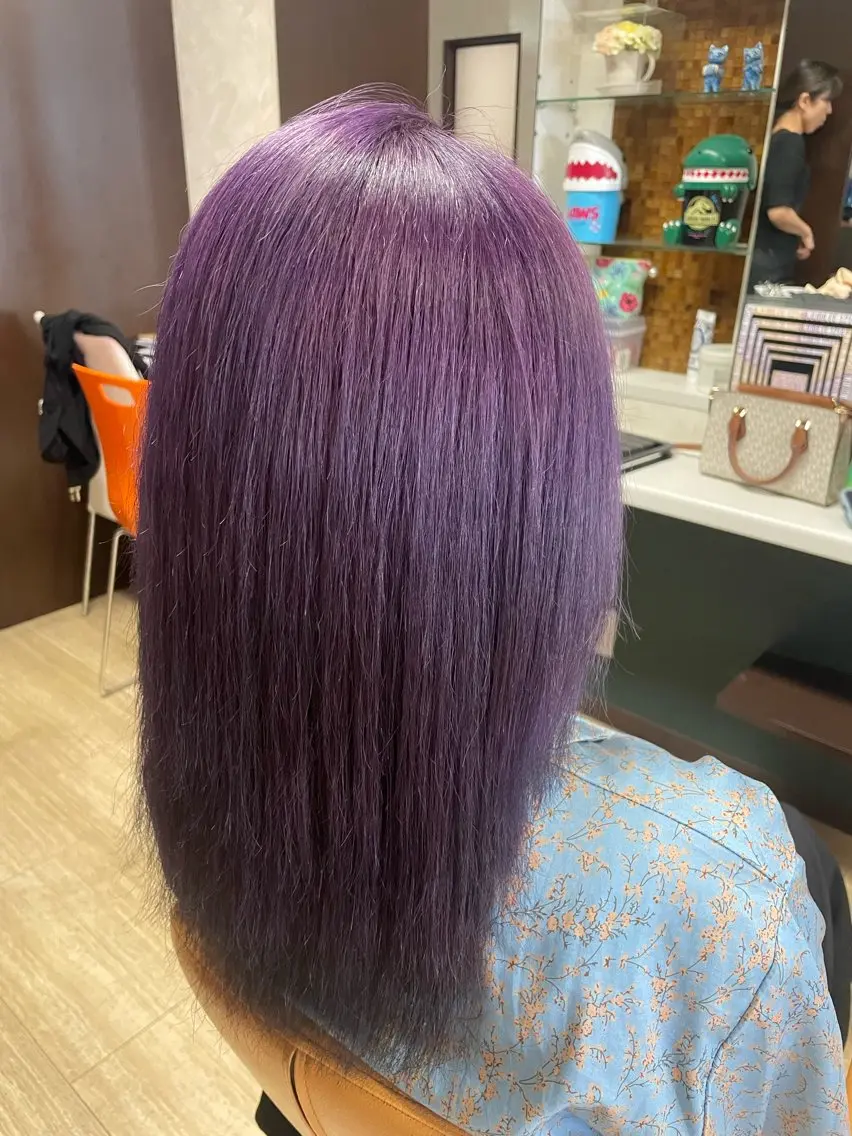 セミロング カラー バイオレットカラー ヘアカラー 徳留 もも花のヘアスタイル