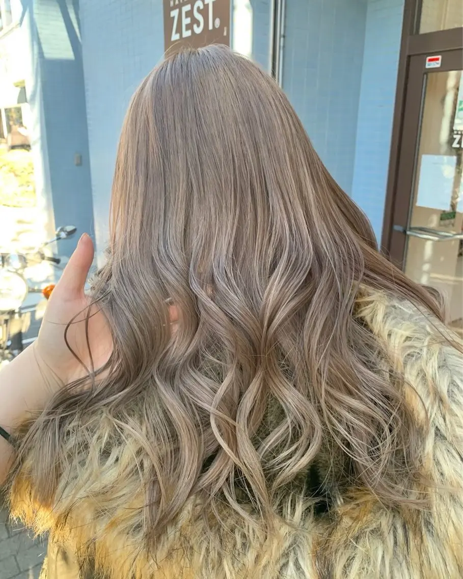 ショート カラー フェザー/シャドウ/ メッシュパーマのヘアスタイル