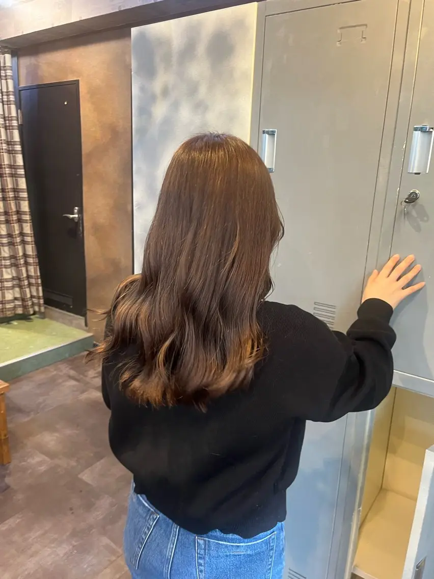 セミロング カラー ヘアカラー トリートメント akira iconのヘアスタイル