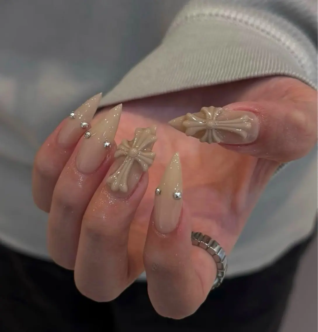 ネイル ハンドネイル H3 Nail Miniのネイルデザイン