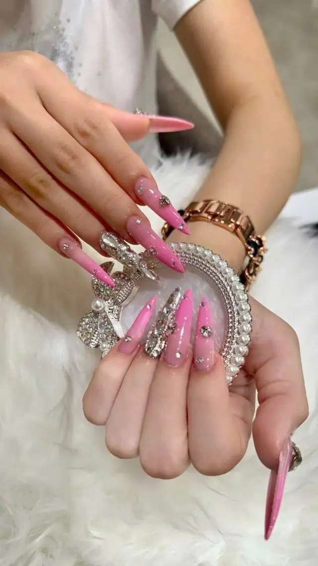 ネイル ハンドネイル Berry Nailsのネイルデザイン