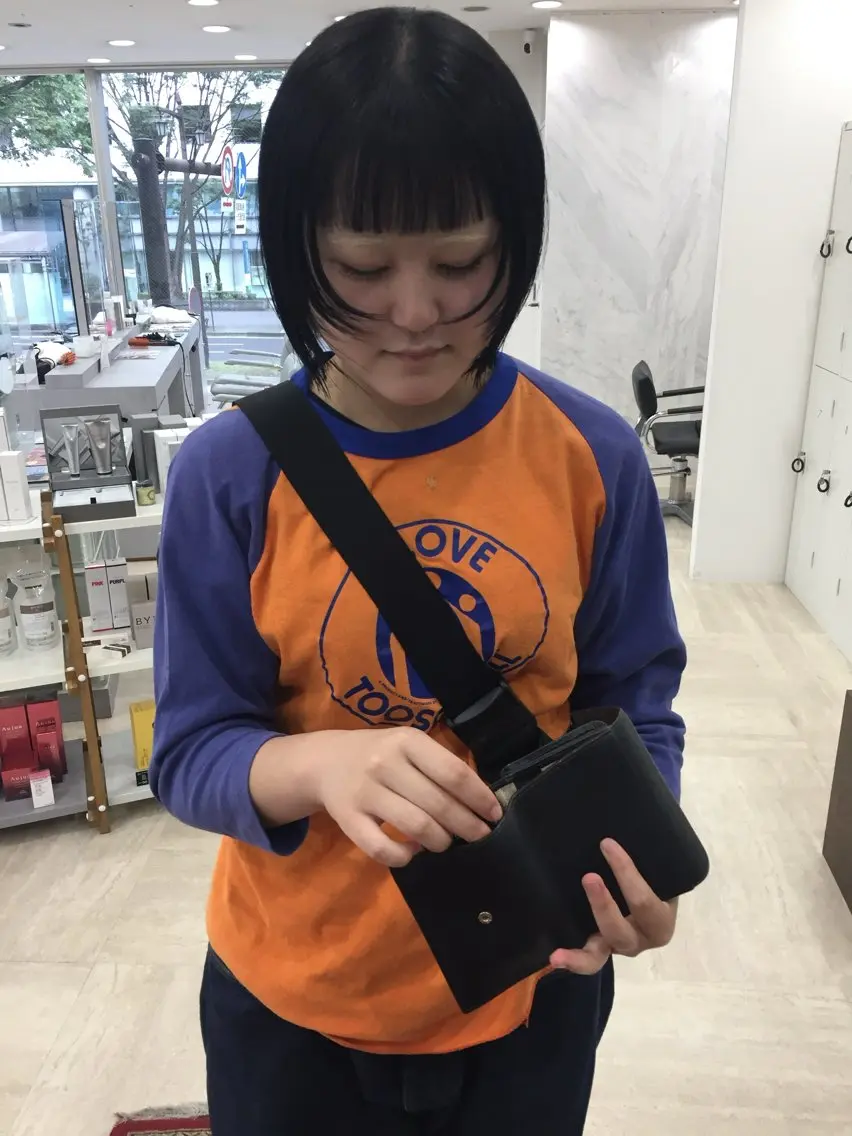 ショート カラー ボブレイヤー ダークグレー ボブ 顔まわりレイヤー レイヤーカット カット ヘアカラー 杏華レイヤー/ パーマ/ハイトーンのヘアスタイル