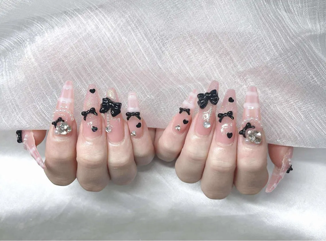 ネイル 長さ出し グラデーション 卒業式 キラキラネイル マグネットネイル ハンドネイル Lee Nailsのネイルデザイン