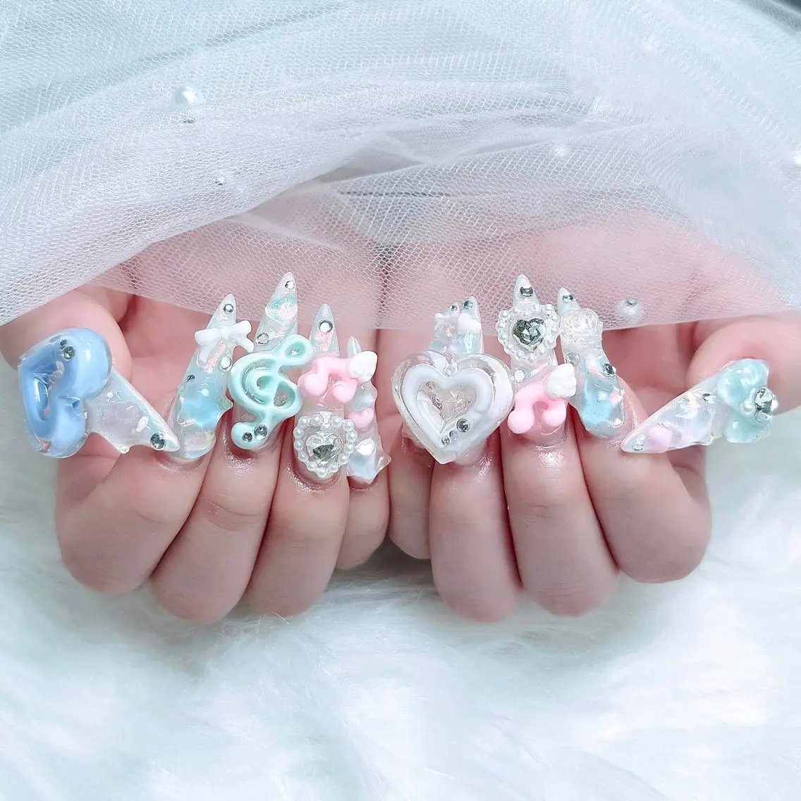 ネイル ハンドネイル いちご ちゃんのネイルデザイン