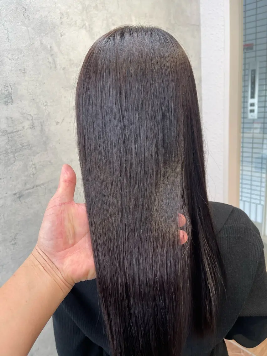 ロング カット 縮毛矯正 大人女性の艶カラー tomoのヘアスタイル