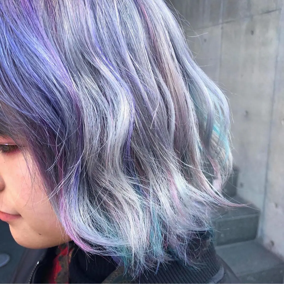 ミディアム カラー ショートボブ ボブレイヤー アッシュ バレイヤージュ ミストバング カット ヘアカラー トリートメント 原宿サロン代表 デザインカラー伊藤卓のヘアスタイル