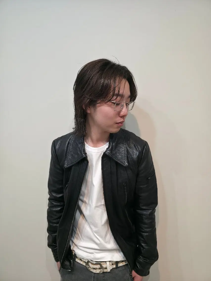 メンズ カラー ミディアム OMA カタギシのヘアスタイル