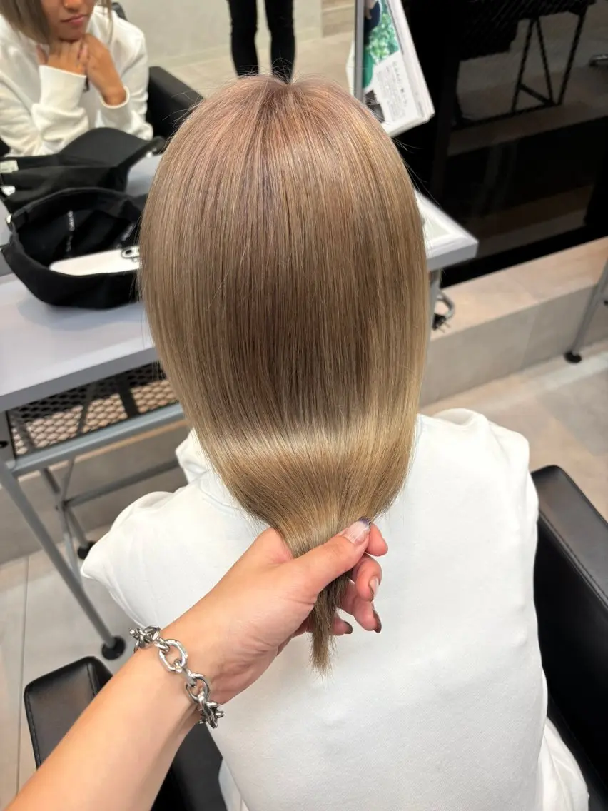 ミディアム カラー 茶谷 沙穂のヘアスタイル