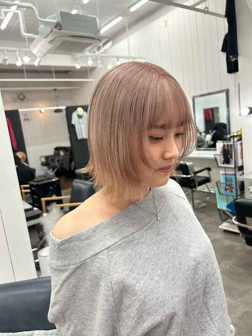ショート カラー ベージュカラー ミルクティーベージュ ボブ 顔まわりレイヤー 顔周りカット カット ヘアカラー レディースモデル募集 中✂️✨️つばさ✈️のヘアスタイル
