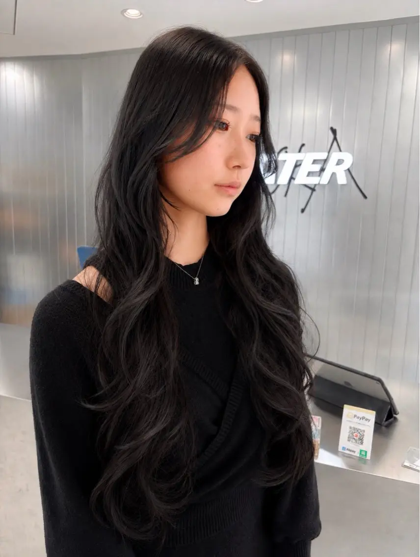 ロング カラー カット ヘアカラー 藍斗│モテ透明感× 顔周りレイヤー🫧のヘアスタイル