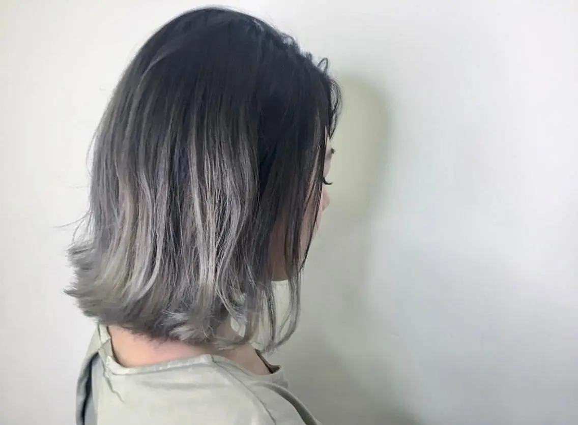 ミディアム カラー 宮永 智香のヘアスタイル
