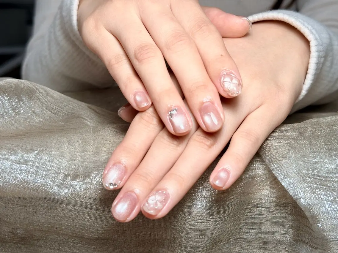 ネイル オーロラネイル ブルー チークネイル フットネイル フレンチネイル ハンドネイル GIN NAILのネイルデザイン