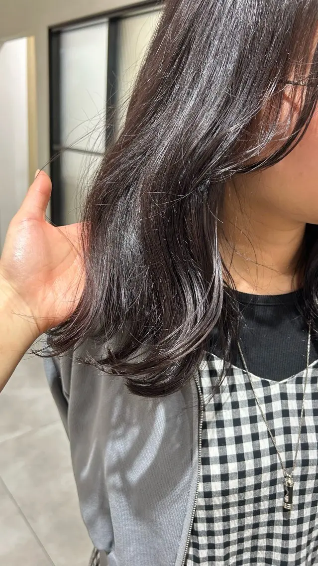 ミディアム カラー ブリーチ ヘアカラー オリーブベージュ/ ブリーチなし透明感のヘアスタイル