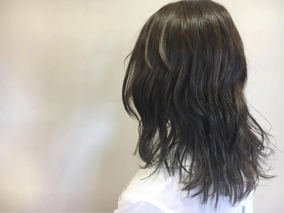 ミディアム カラー アディクシーカラー 永井 大希のヘアスタイル
