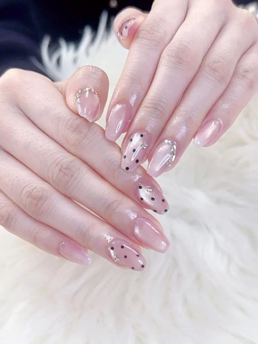 ネイル 桜ネイル フレンチネイル グラデーション 韓国ネイル マグネットネイル ハンドネイル ハンドケア Hara Nail 【持ち込みOK】のネイルデザイン