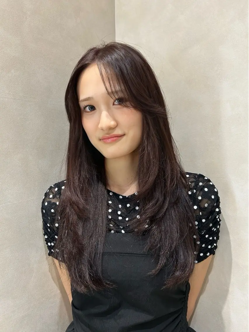 ロング カラー レッドカラー レイヤーカット ECLAT まほのヘアスタイル