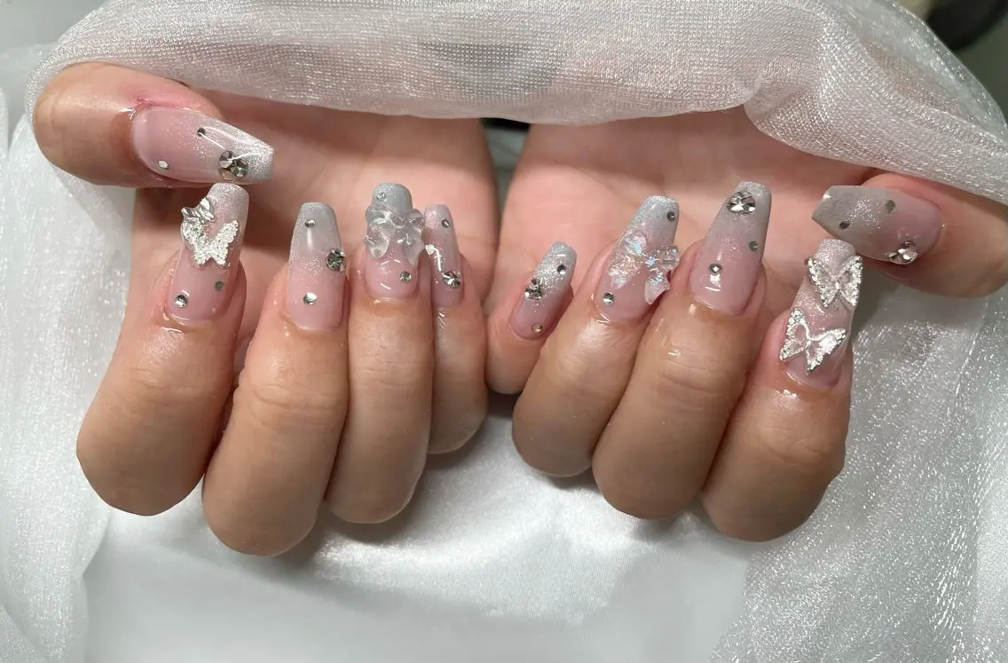 ネイル ハンドネイル Roi〈ロワ〉 Minakoのネイルデザイン
