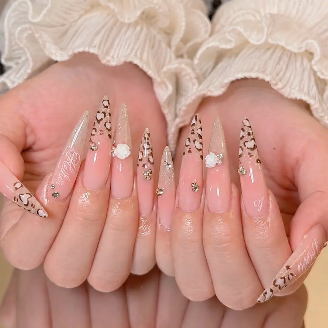 ネイル アートネイル ボルドー フレンチネイル ジェルネイル 氷ネイル・うるうるネイル Julie Nail Rinのネイルデザイン