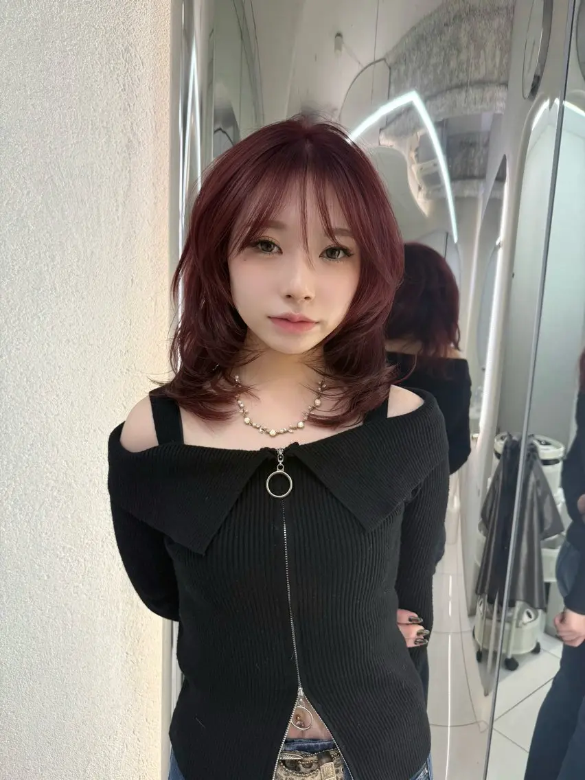 ミディアム カット ヘアカラー ハイトーンボブ Mizuki.のヘアスタイル