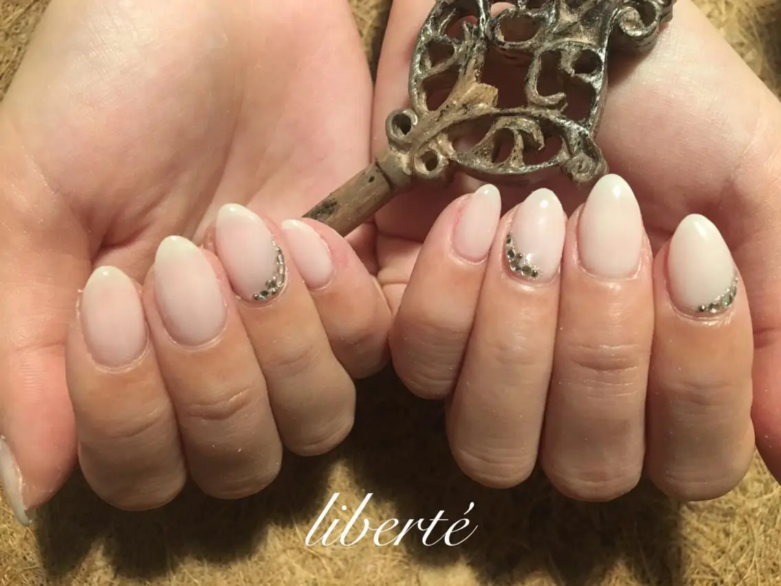 ネイル liberté (リベルテ)のネイルデザイン