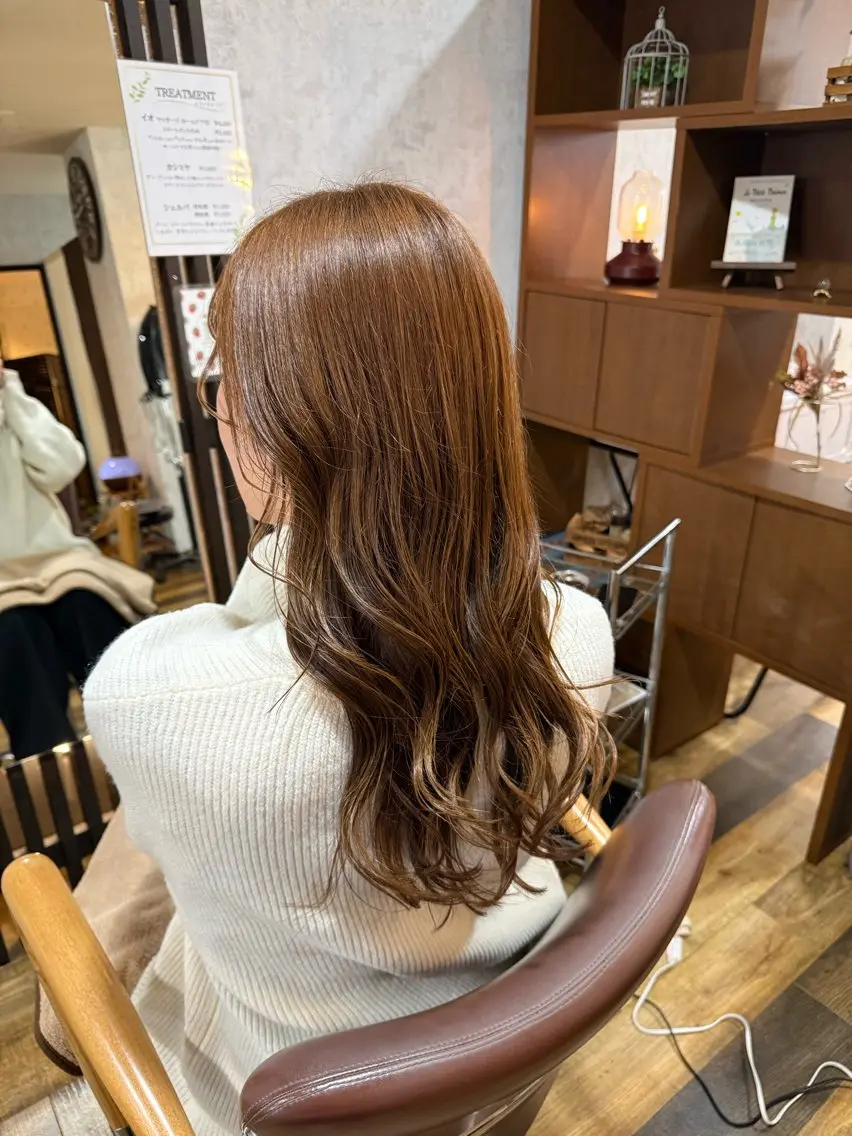 ロング カラー ベージュカラー ブリーチ ブリーチなしカラー ロング 小松 莉夏子のヘアスタイル
