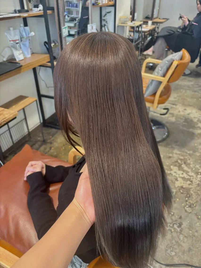 ロング カラー ショコラグレージュ グレージュ カット ヘアカラー 透明感/暖色カラー くるみのヘアスタイル