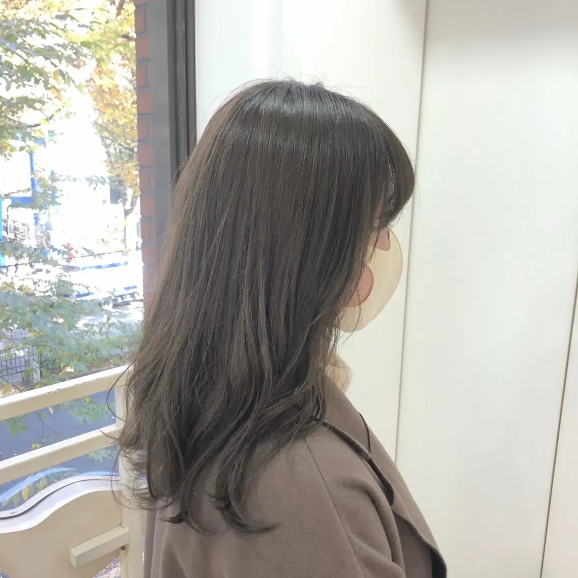 ロング カラー TRENCH 相澤 果歩のヘアスタイル