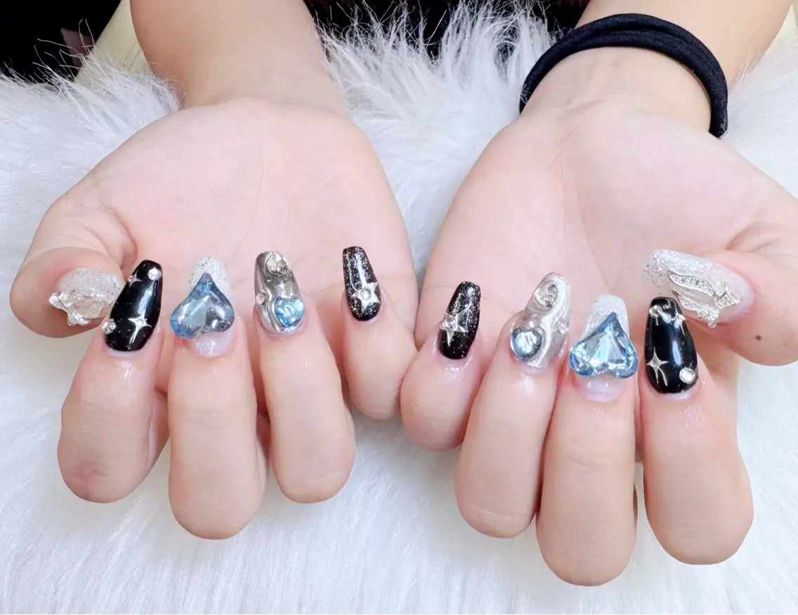 ネイル オーロラネイル クリアネイル フラッシュネイル ジェルネイル グラデーション ハンドネイル Amee Nail Salonのネイルデザイン