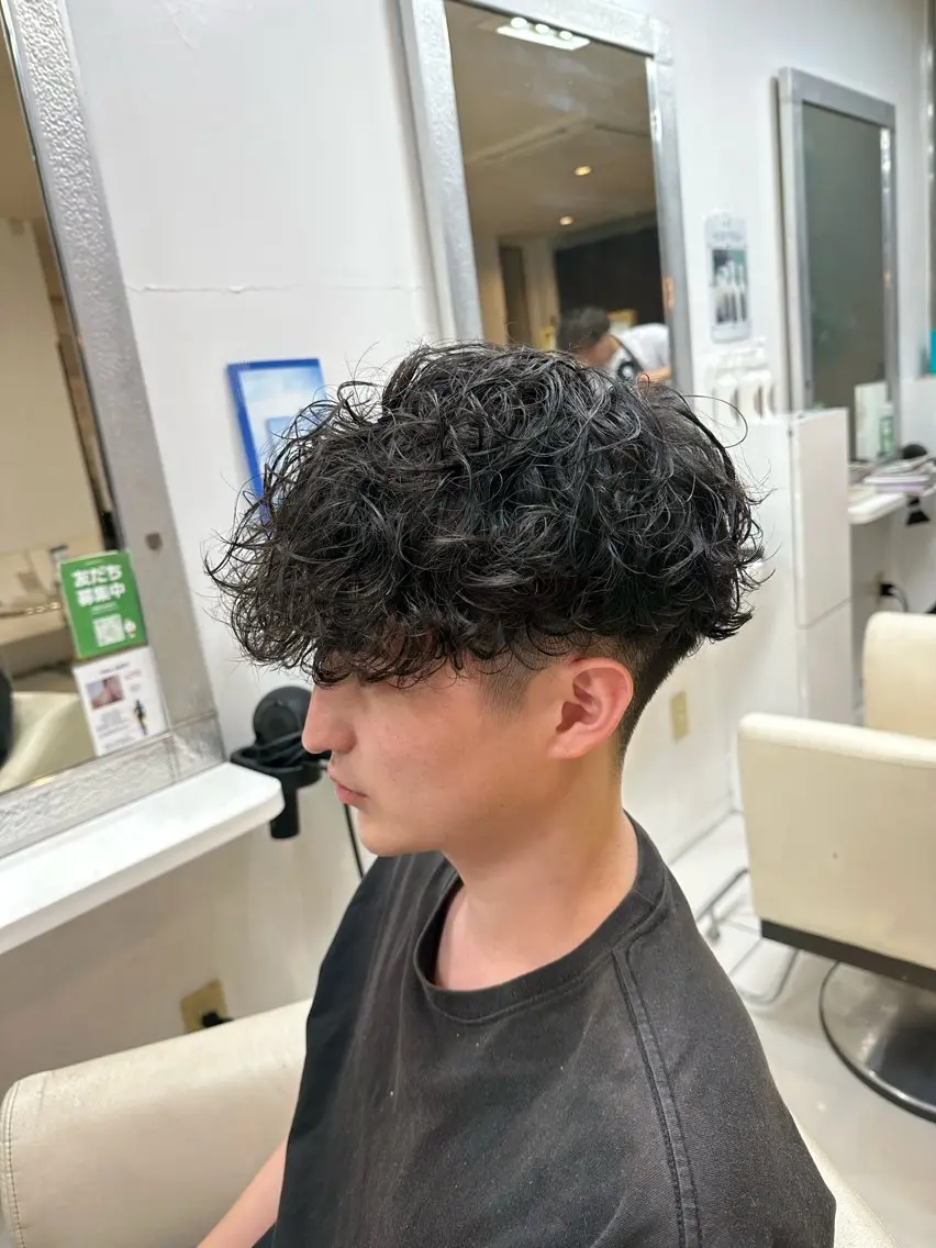 メンズ メンズパーマ スペインカール タカセ レンのヘアスタイル