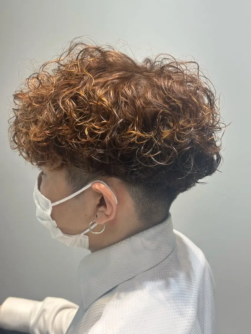 パーマ メンズ スペインカール カット ヘアカラー パーマ 【fifth】メンズ パーマmomokaのヘアスタイル