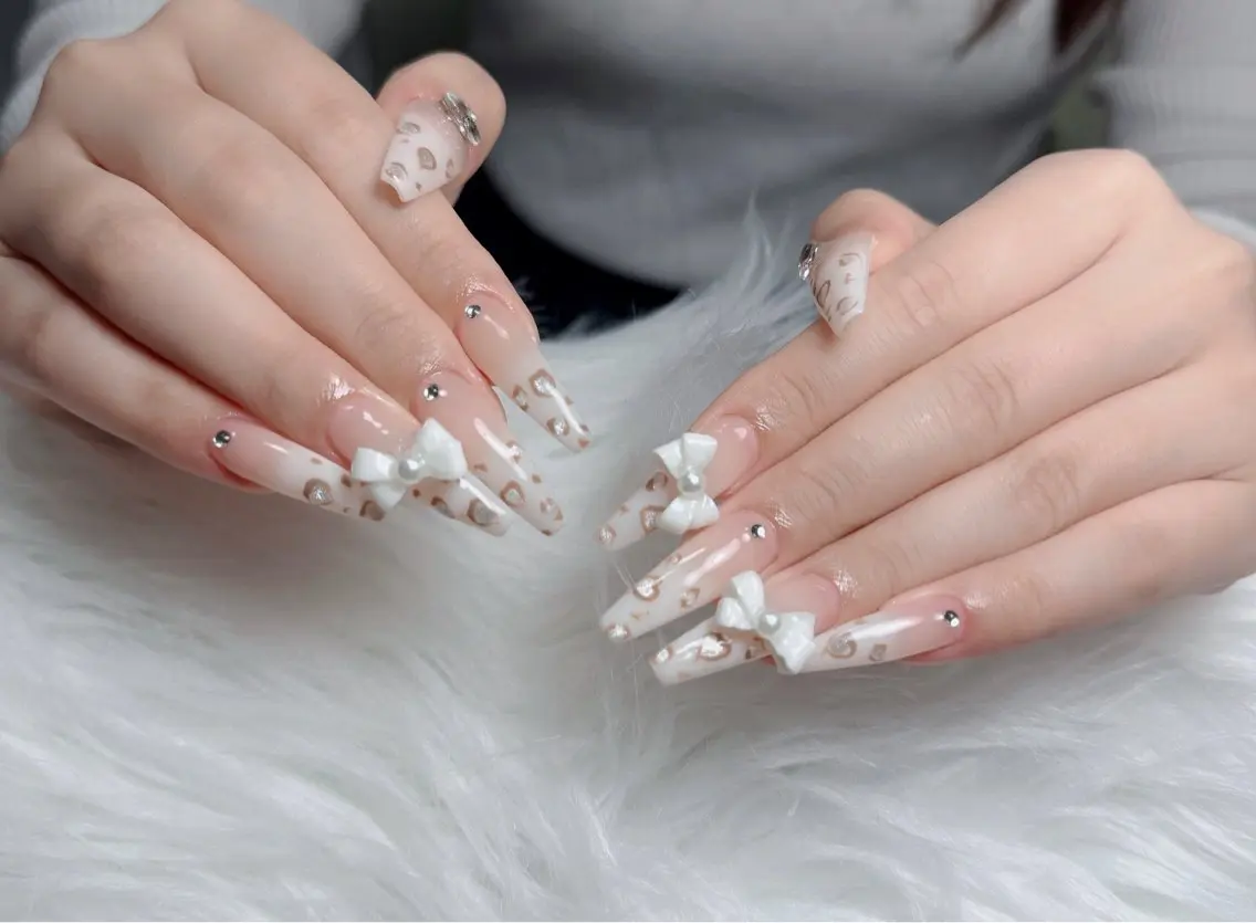ネイル アートネイル フレンチネイル ジェルネイル 韓国ネイル マグネットネイル ハンドネイル Lenie Nailsのネイルデザイン