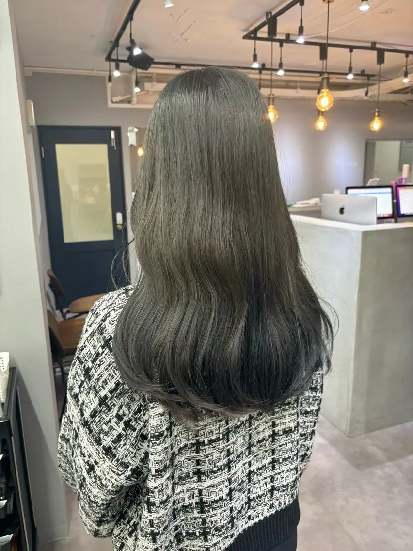 セミロング カラー グレージュ オリーブグレージュ オリーブグレー きよはらちさき🍑 柔らかカラー🌱🫧のヘアスタイル