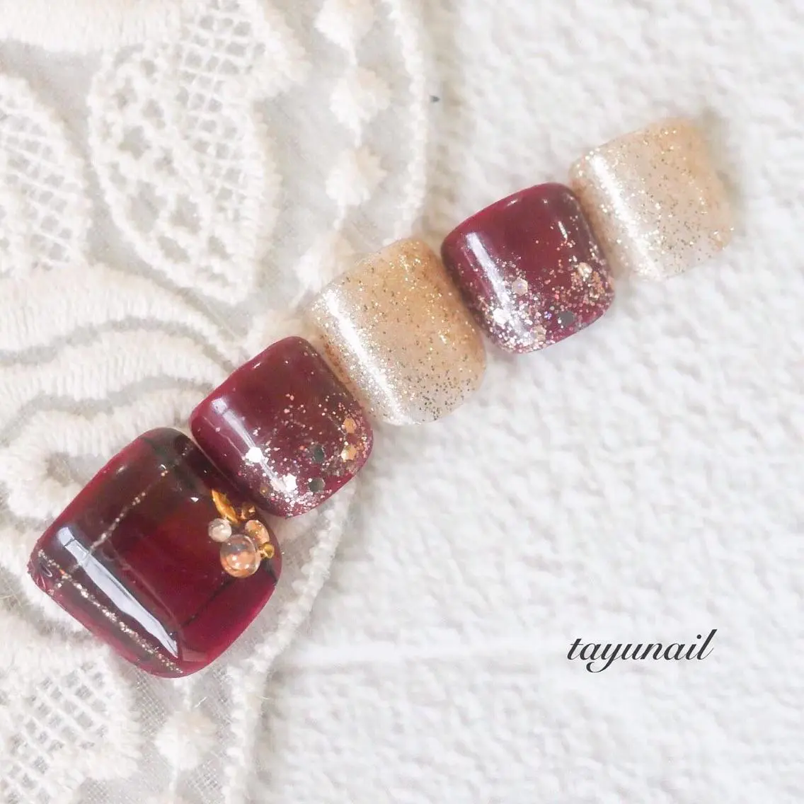 ネイル アートネイル ボルドー ジェルネイル ニュアンスネイル ワンカラーネイル フットネイル ネイルサロン 【たゆnail】のネイルデザイン