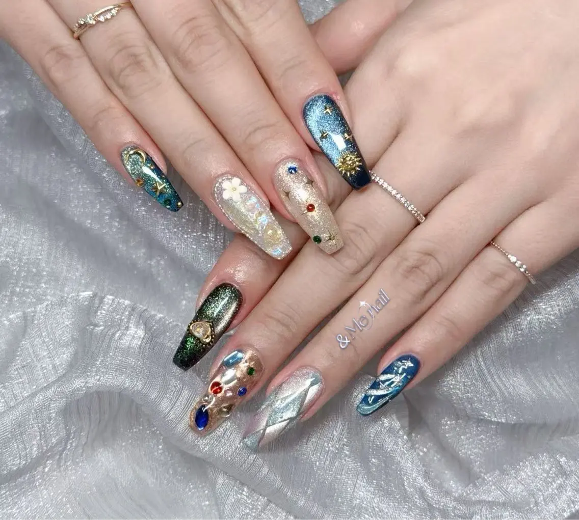 ネイル ハンドネイル &ME タカのネイルデザイン