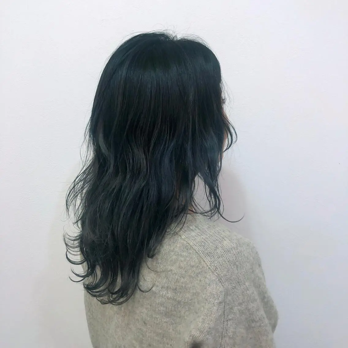 ロング カラー ネイビーカラー カット ヘアカラー トリートメント 酸性縮毛矯正🧴韓国 レイヤー/髪質改善のヘアスタイル