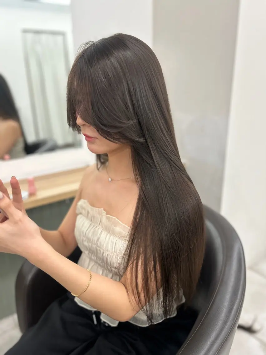 ロング カラー ヘアアレンジ ベージュカラー ブリーチ グレージュ ブリーチなしカラー オリーブカラー 【代表】 たき〜のヘアスタイル