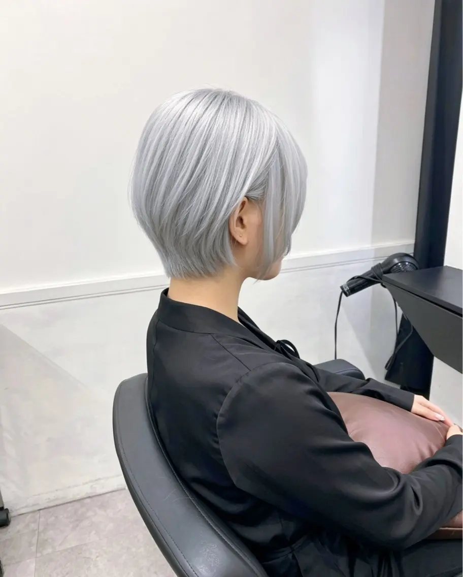 ショート 友田 千栄のヘアスタイル