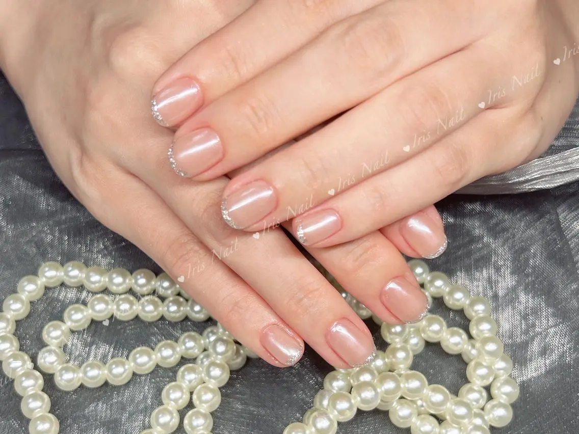 ネイル オーロラネイル フレンチネイル ラメ(グリッター) ハンドネイル ハンドケア 🍒IRIS Nail🌸のネイルデザイン