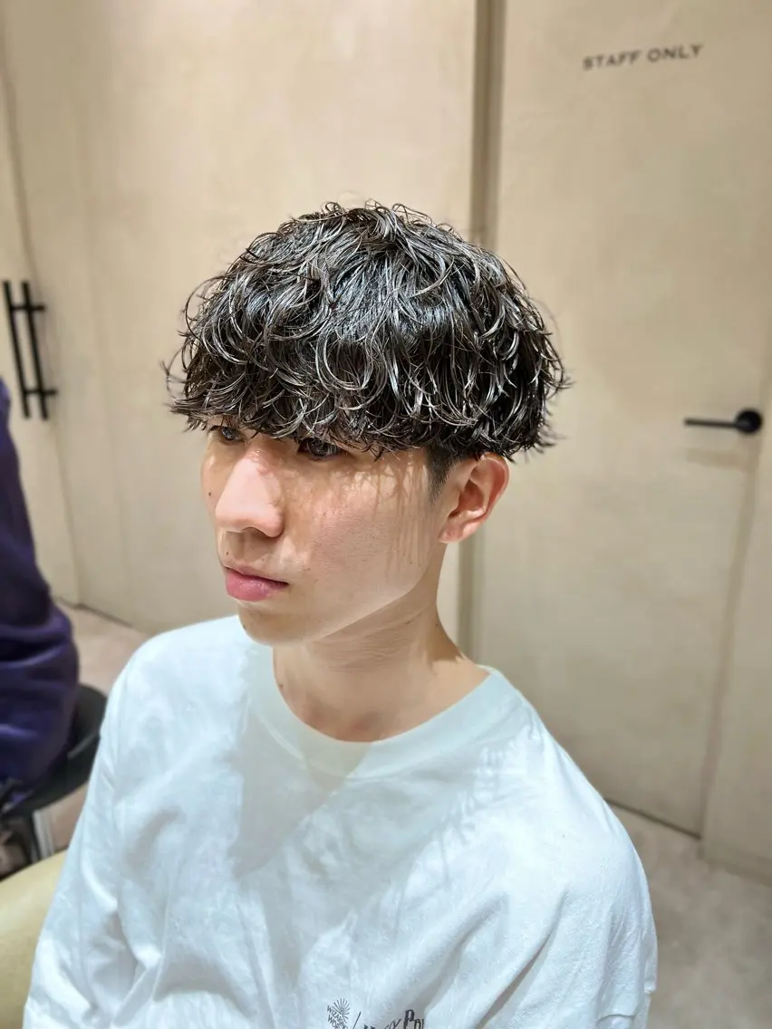 ショート パーマ メンズ 波巻きスパイラルパー マ/シャドウパーマ駿のヘアスタイル