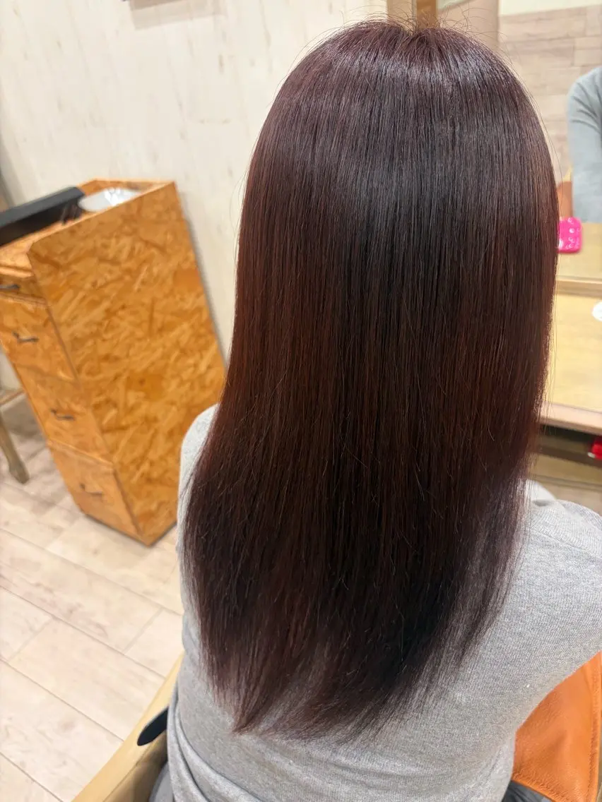 ロング カラー あだち まおのヘアスタイル